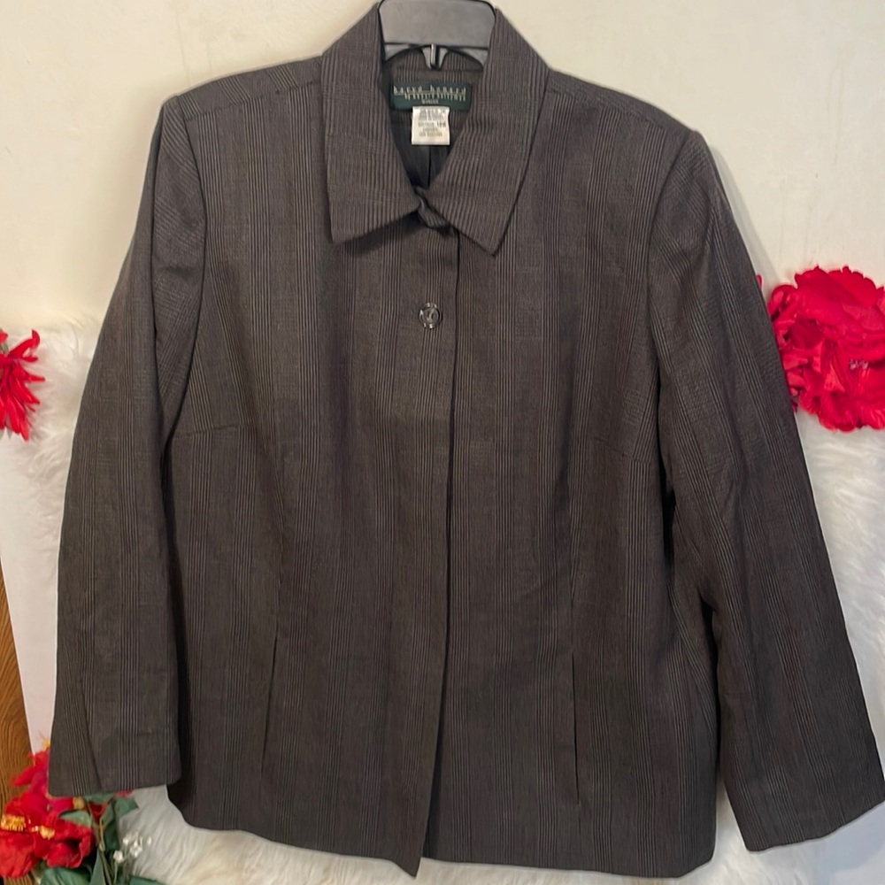 Harvey Bernard Plus Size Woman Jacket